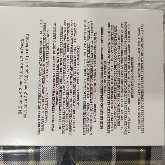 Life at Home Holiday Crackers Set of 12 - Picture 5 of 8